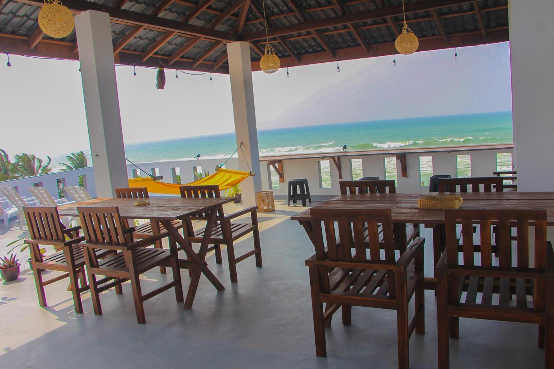 Shehara Sun Surf Lodge 미디가마 이스트 외부 사진
