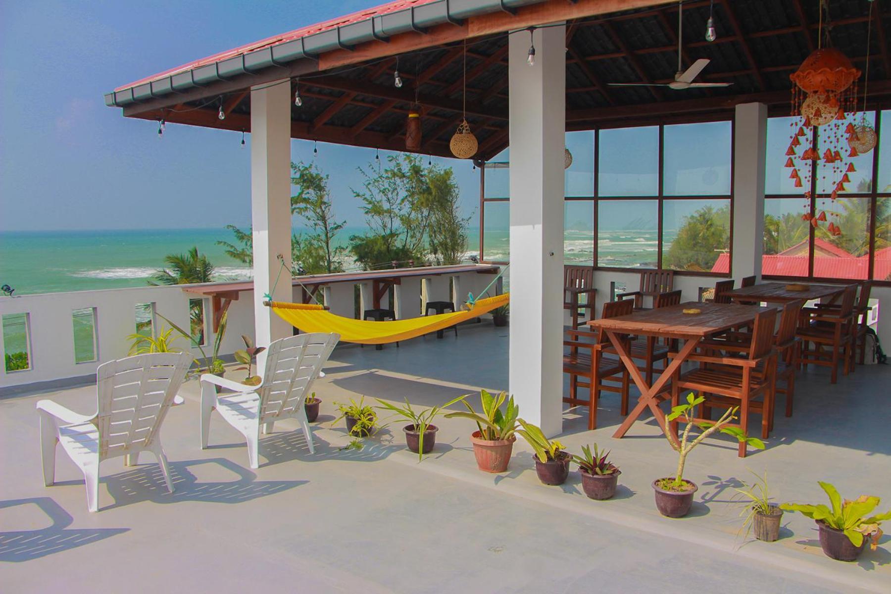 Shehara Sun Surf Lodge 미디가마 이스트 외부 사진