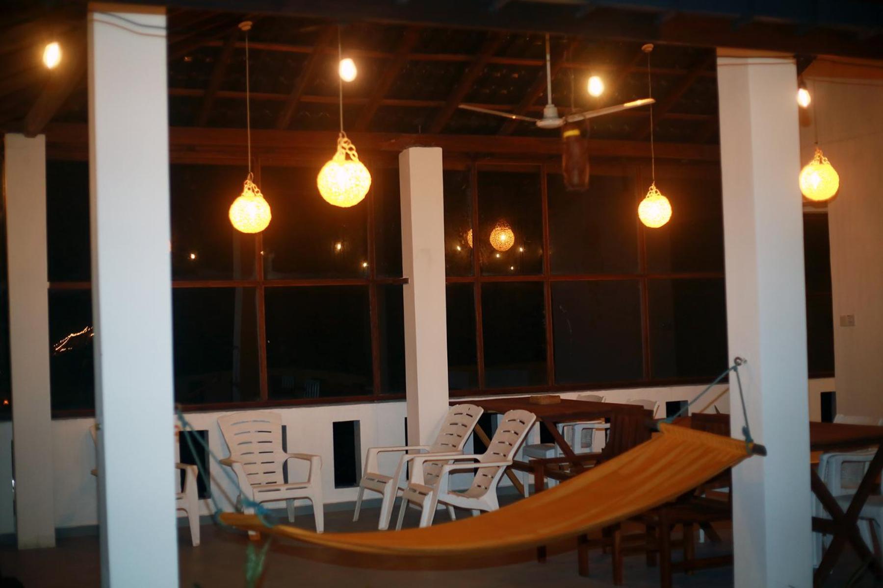 Shehara Sun Surf Lodge 미디가마 이스트 외부 사진
