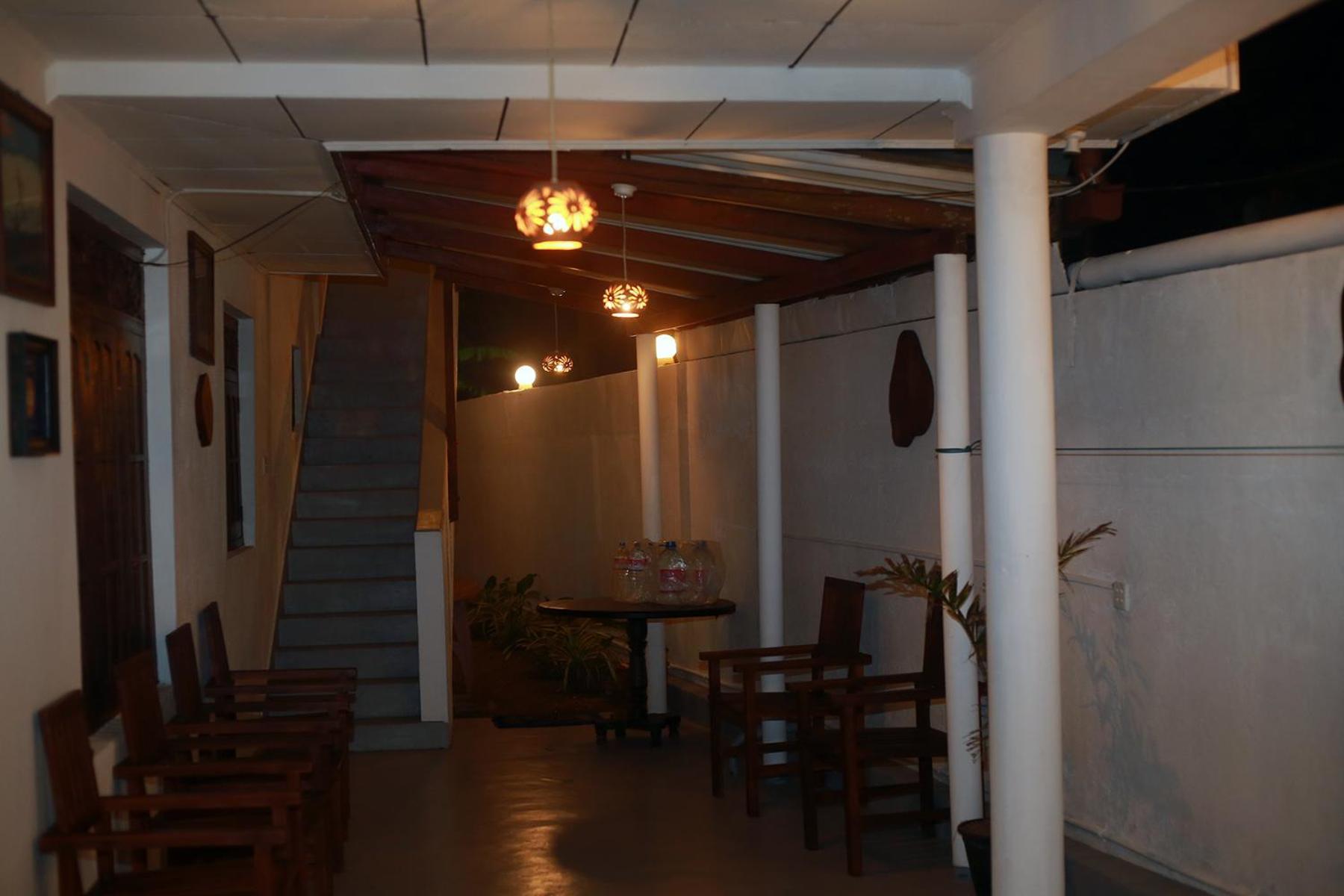 Shehara Sun Surf Lodge 미디가마 이스트 외부 사진