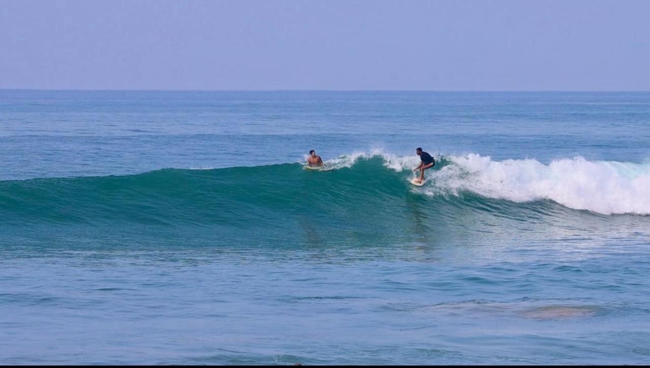 Shehara Sun Surf Lodge 미디가마 이스트 외부 사진